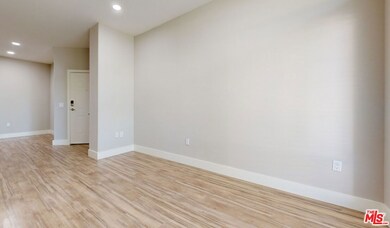 6260 W 3rd St unit 3-116, Los Angeles, CA 90036 - photo 3