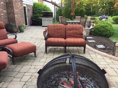 1500 Apache Dr, Naperville, IL 60563 - photo 4