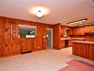 203 Ridge St, Asheboro, NC 27205 - photo 4