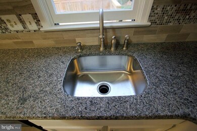 811 E Jefferson Ct, Lancaster, PA 17602 - photo 6