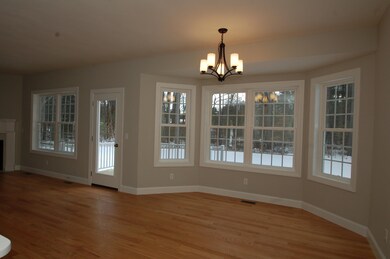 10 Crab Tree Ct unit 27, MerriMacK, NH 03054 - photo 3