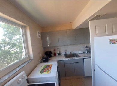 6767 Indian Creek Dr unit 1B, Miami Beach, FL 33141 - photo 2