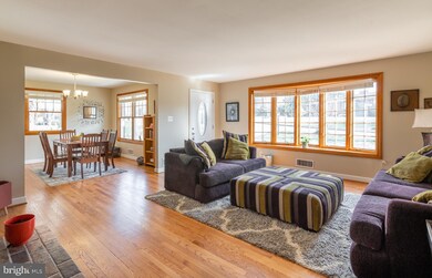 2215 Shiver Dr, Alexandria, VA 22307 - photo 2