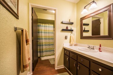 1975 Bechelli Ln, Redding, CA 96002 - photo 5