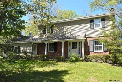 4124 Buckingham Dr, Schenectady, NY 12304 - photo 2