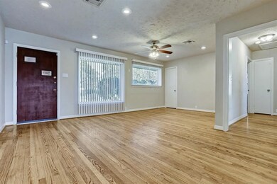 1915 Ansbury Dr, Houston, TX 77018 - photo 2