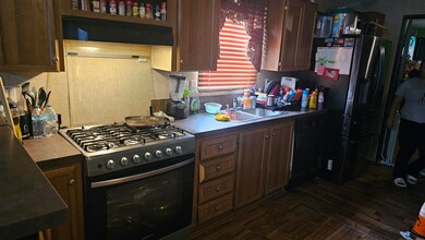 639 Buckwheat Dr, Laredo, TX 78046 - photo 6