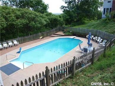 Swimming Pool/Hot Tub/Sauna