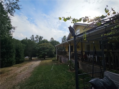 254 Crystal Ln, Pickens, SC 29671 - photo 5