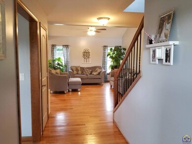 7118 SW 17th St, Topeka, KS 66615 - photo 2