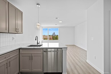 306 Bergen Ave unit 403, Jersey City, NJ 07305 - photo 5