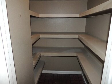 6468 N Cypress Ave, Odessa, TX 79764 - photo 5