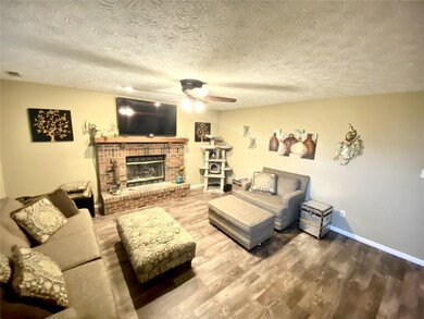 2148 N Fleetwood Dr, Greensburg, IN 47240 - photo 4