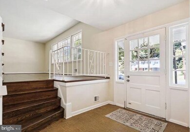 5307 Russett Rd, Rockville, MD 20853 - photo 2