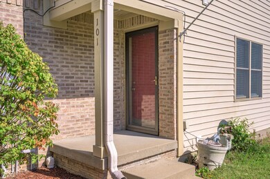 101 Grassyway Ct, Whiteland, IN 46184 - photo 3