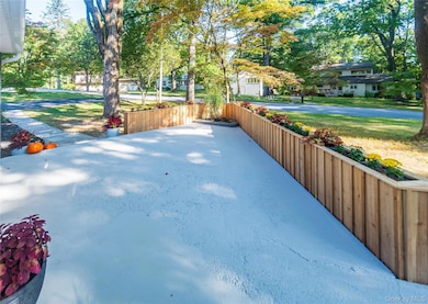 11 Tree Top Ln, Poughkeepsie, NY 12603 - photo 3