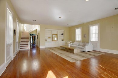 Living/Dining Entertaining area