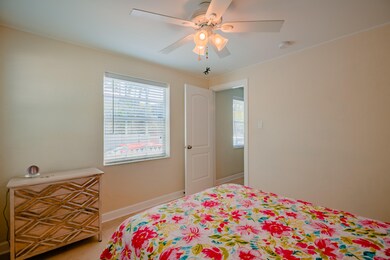 1332 Seminary St 102-6