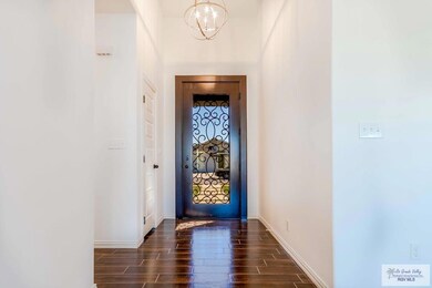 513 Pine St, Donna, TX 78537 - photo 3