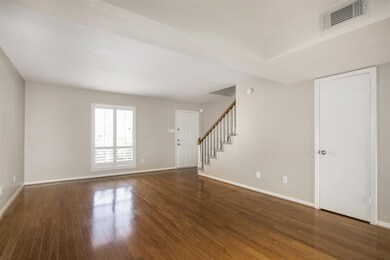 10150 Longmont Dr unit 38, Houston, TX 77042 - photo 6