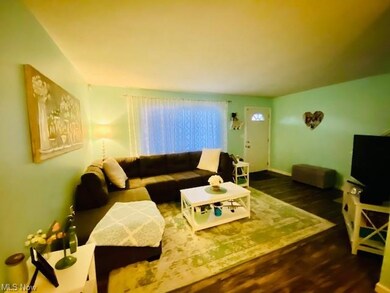 1610 Ridgewick Dr unit 3B, Wickliffe, OH 44092 - photo 2