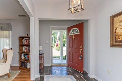 313 Stonewall Dr, Waynesboro, VA 22980 - photo 2