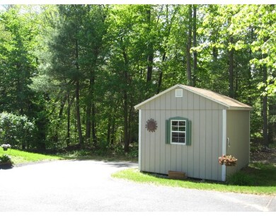 137 Breckenridge St, Palmer, MA 01069 - photo 4