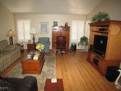 FAMILY-GREAT ROOM