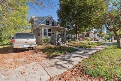1120 Alsdorf St, Lansing, MI 48910 - photo 2