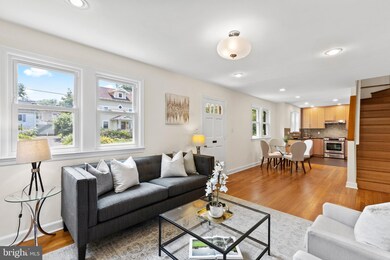 4537 S Chelsea Ln, Bethesda, MD 20814 - photo 3