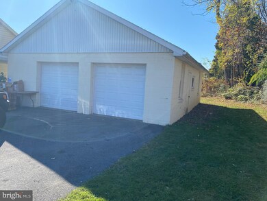 701 Walnut St, Lemoyne, PA 17043 - photo 4