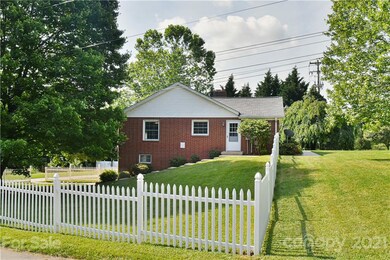 9 Old Highway 20 Rd, Asheville, NC 28806 - photo 3