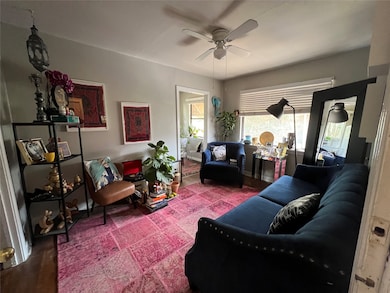 2316 Hazard St unit 2 1/2, Houston, TX 77019 - photo 3