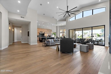 06-Living Area