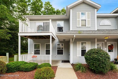 2001 Cambridge Manor Dr, Schenectady, NY 12302 - photo 2