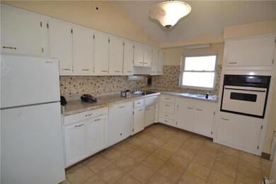 1583 Kadel Dr, Bethlehem, PA 18018 - photo 3