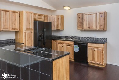 7712 Chaimi Loop Anchorage AK-large-004-