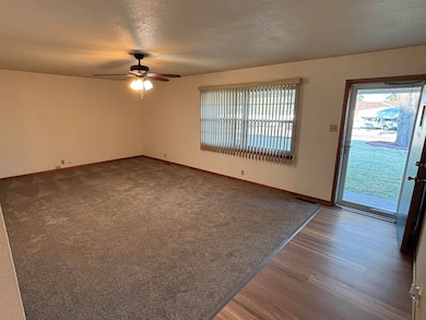 423 Avenue J, Beaver, OK 73932 - photo 7