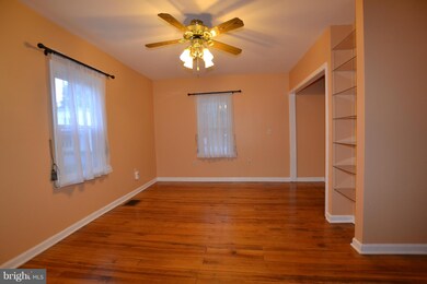906 Central Ave, Sykesville, MD 21784 - photo 4