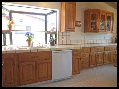 954 Burkhart Ave, San Leandro, CA 94579 - photo 5