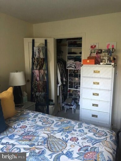 6502 Potomac Ave unit A1, Alexandria, VA 22307 - photo 3