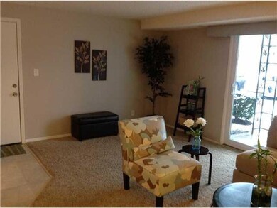 Living Room VIEW2
