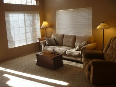 917 S Surfside Dr, Gilbert, AZ 85233 - photo 3