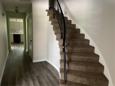 6354 Shannon Pkwy unit 12, Union City, GA 30291 - photo 2