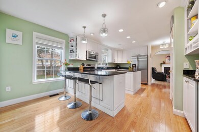 146 E Dunstable Rd, Nashua, NH 03062 - photo 4