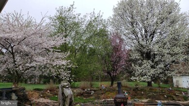 521 Gables View Ln, Felton, PA 17322 - photo 3