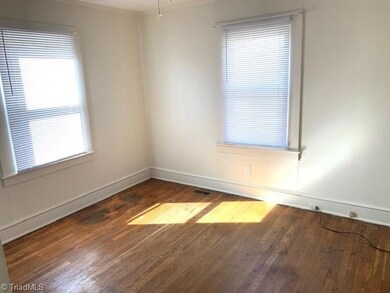 1009 Lawsonville Ave, Reidsville, NC 27320 - photo 6