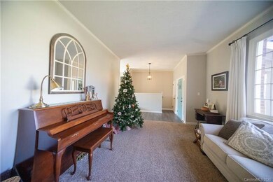 2610 Eastbrook Ln, Statesville, NC 28625 - photo 5