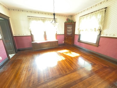 217 S Walnut St, West Union, IA 52175 - photo 7