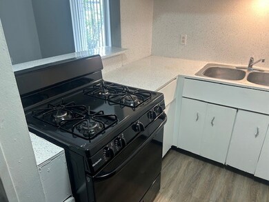 1000 Heights Blvd unit 9, Houston, TX 77008 - photo 4